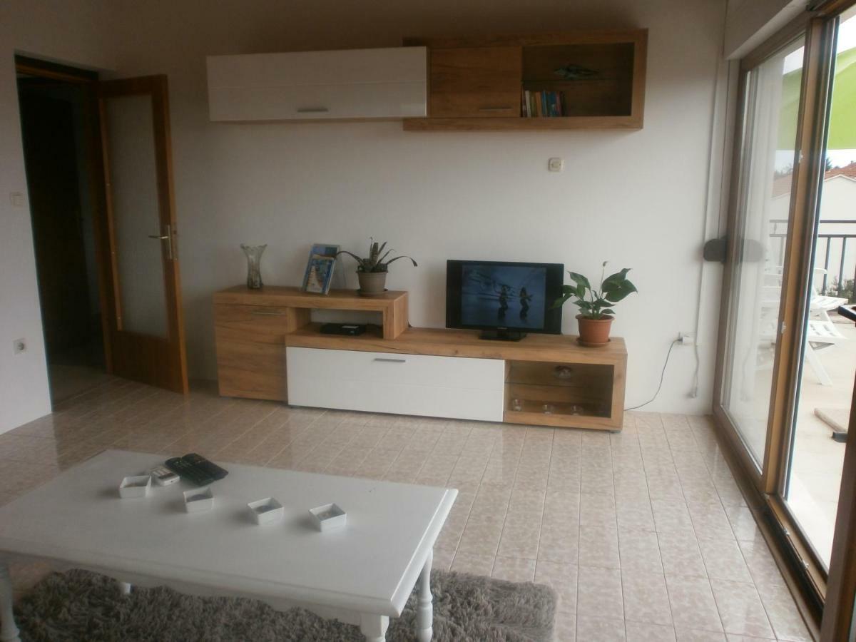 Apartmani Ljubica Каштела Экстерьер фото